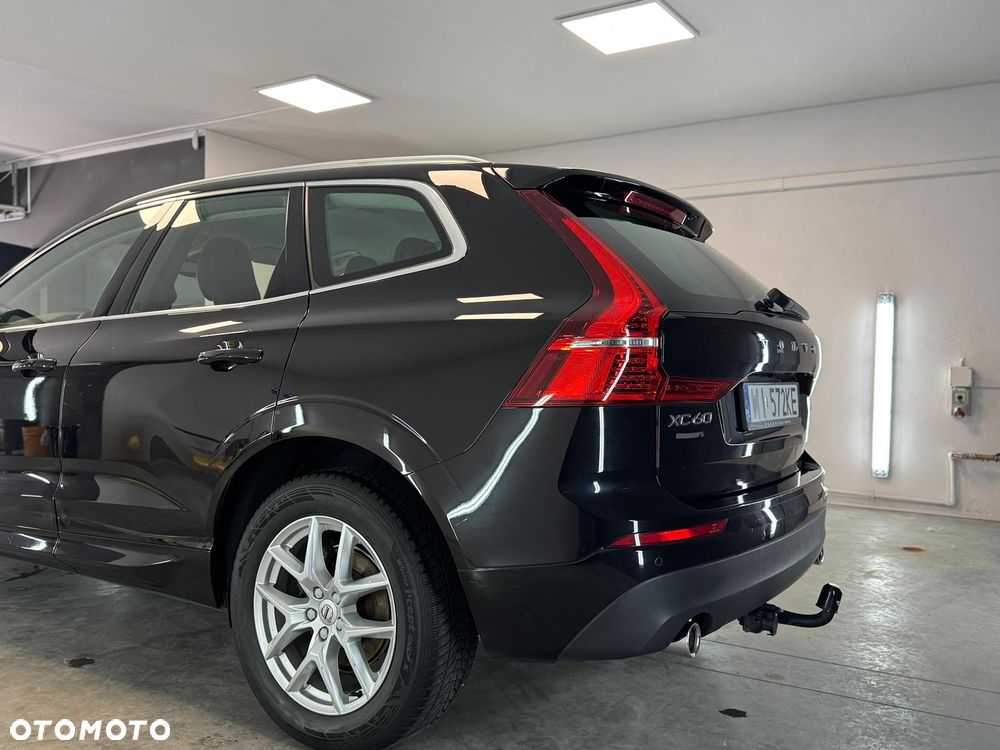 Volvo XC 60 D4 Momentum Pro - 22