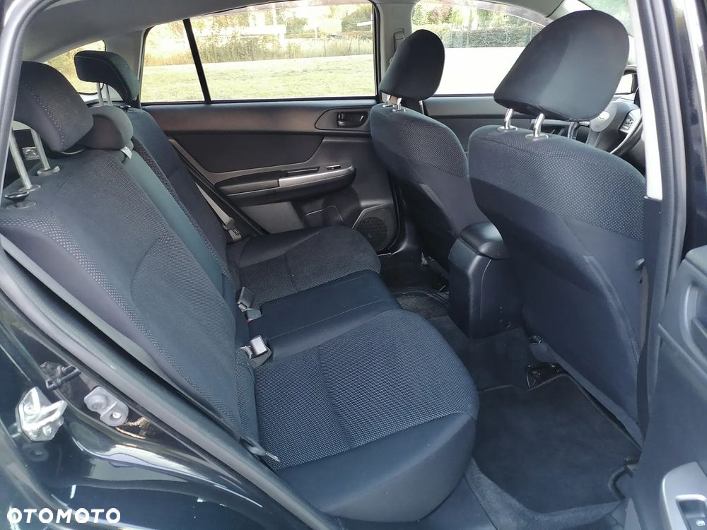 Subaru Impreza 2.0i-S e-BOXER Platinum (EyeSight) Lineartronic - 9