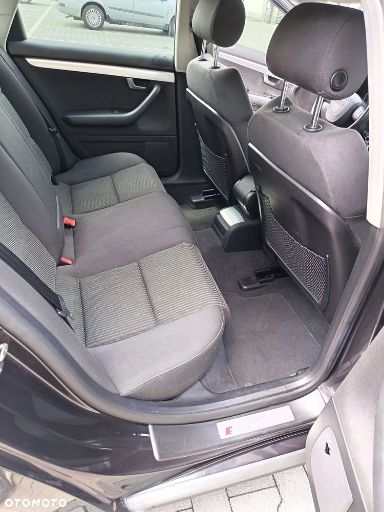 Audi A4 Limousine 2.0 TDI DPF - 11