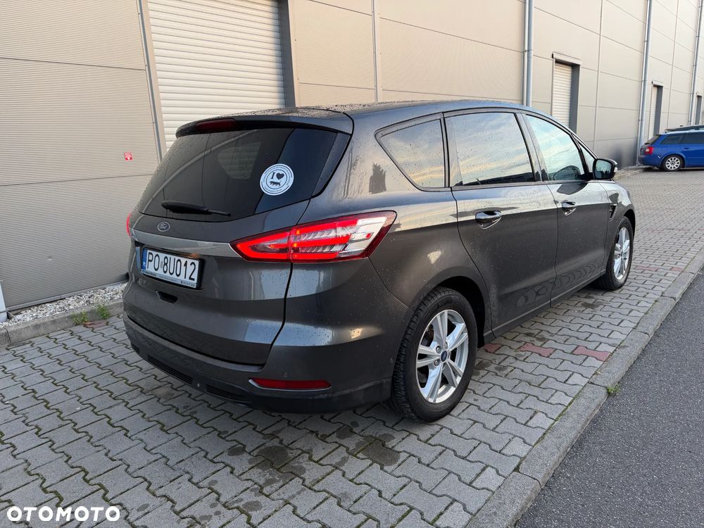 Ford S-Max - 13