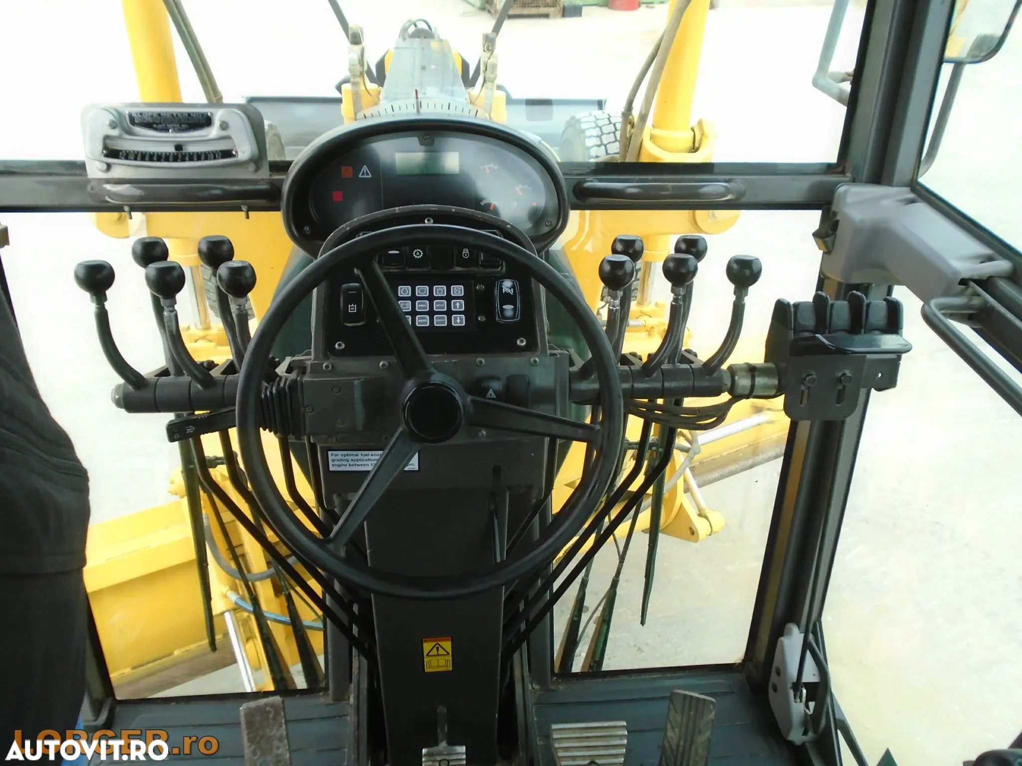 Volvo G976 - 11