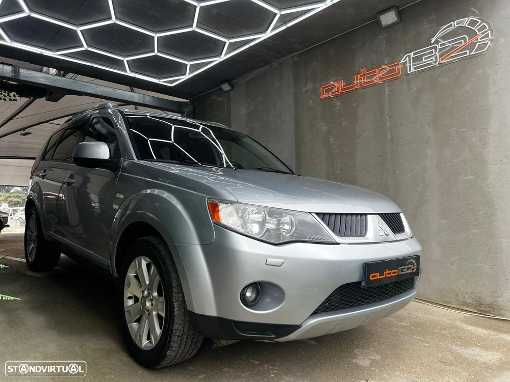 Mitsubishi Outlander 2.0 DI-D Intense 4WD - 1