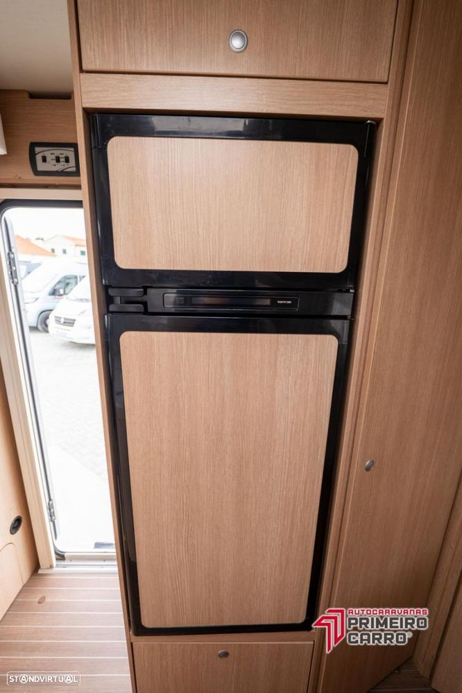 Sunlight T 64, cama francesa e basculante - 15