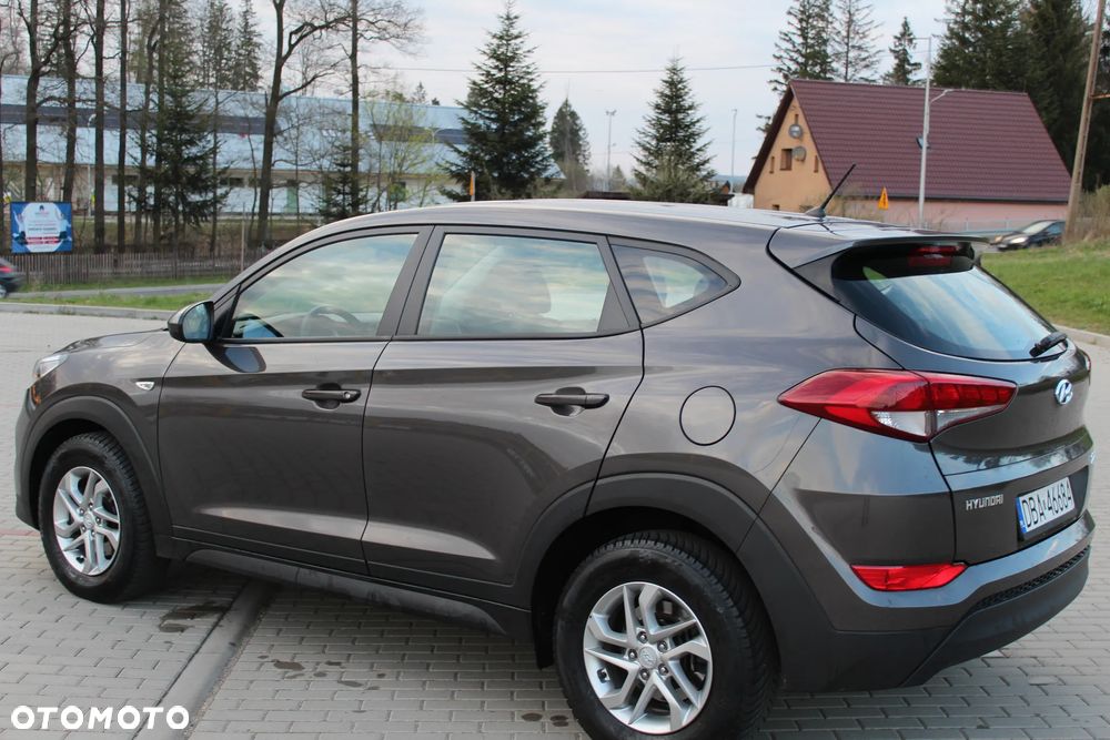 Hyundai Tucson 1.7 CRDI BlueDrive GO 2WD - 22