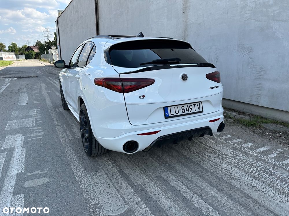 Alfa Romeo Stelvio 2.0 Turbo 16V AT8-Q4 Veloce - 7