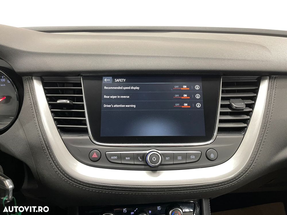 Opel Grandland X 1.2 Start/Stop Automatik Business Edition - 16