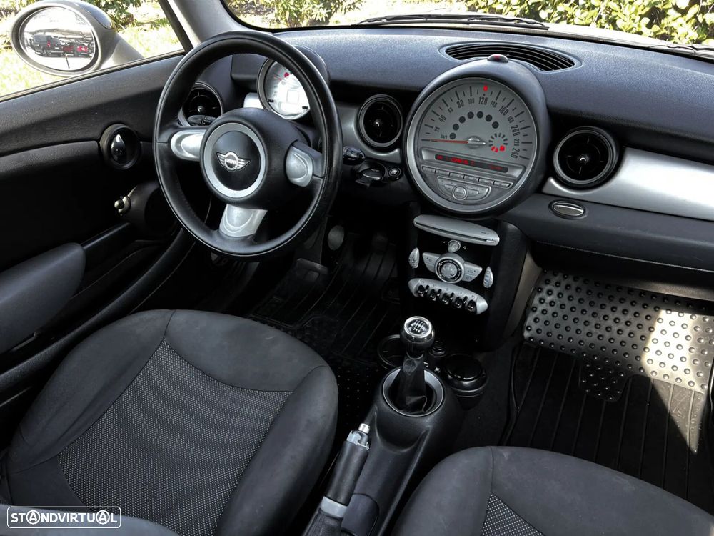 MINI 3 Portas Cooper D - 5