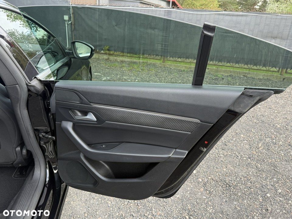 Peugeot 508 1.6 PureTech Allure Pack S&S EAT8 - 36