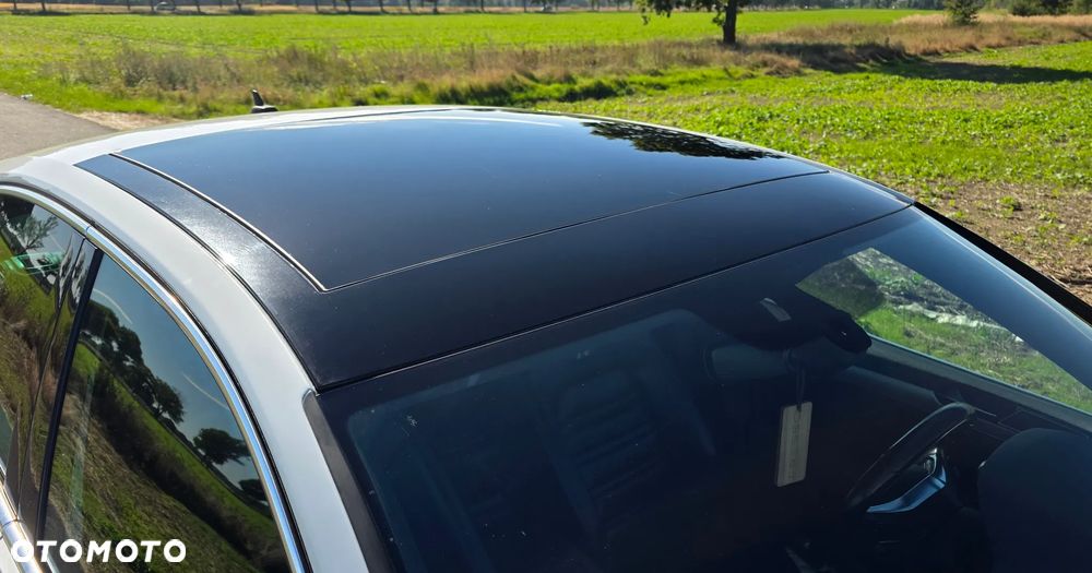 Volkswagen Passat 2.0 TDI SCR DSG Highline - 24