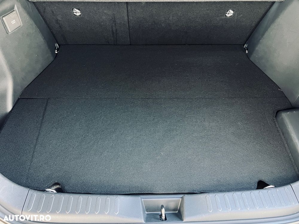 Toyota C-HR 2.0 PHEV 223 CP 4x2 CVT Dynamic - 22
