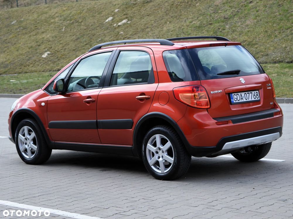 Suzuki SX4 1.6 VVT 4x4 Comfort - 4