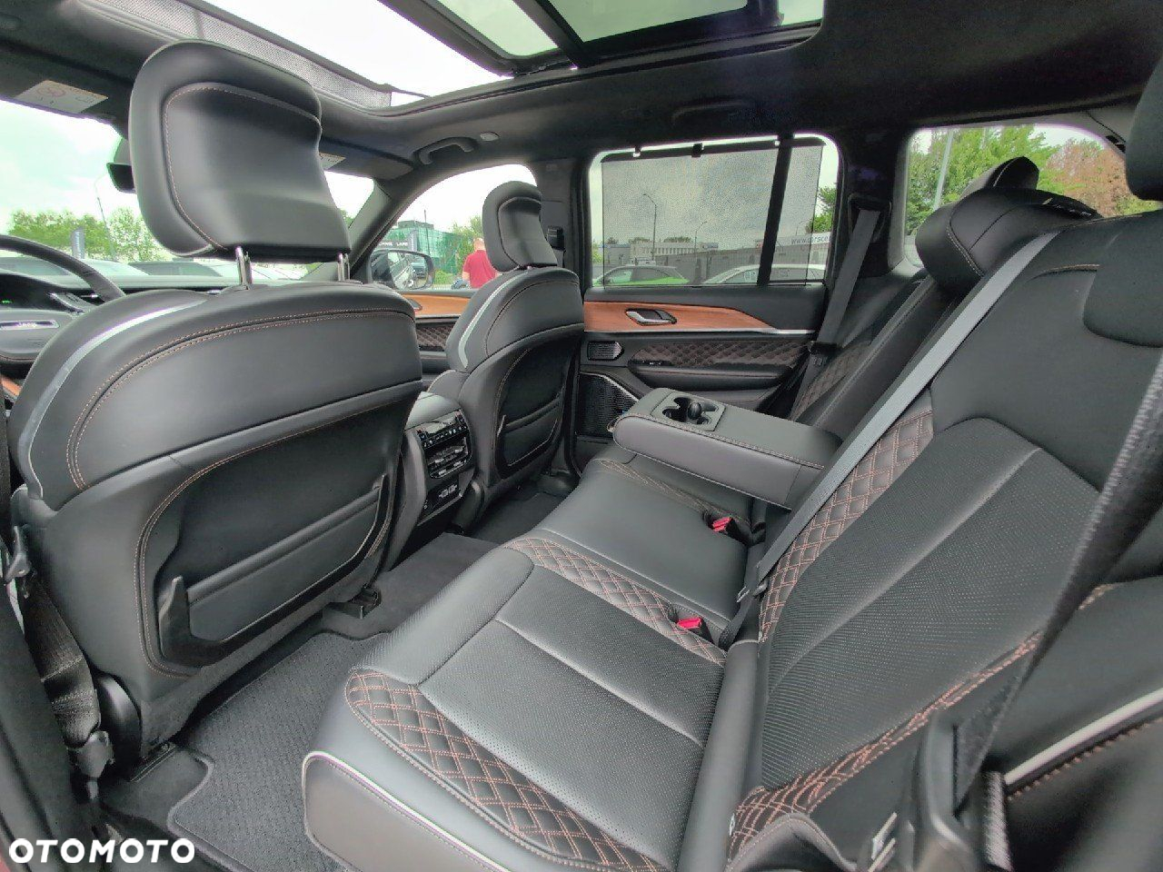 Jeep Grand Cherokee - 10