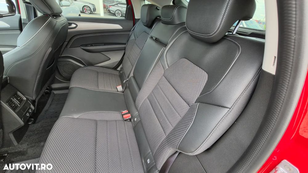 Renault Arkana MHEV 160 EDC Techno - 11
