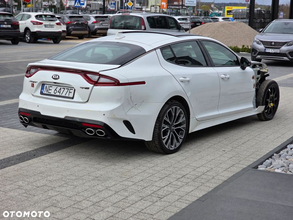Kia Stinger 2.0 T-GDI GT Line - 24
