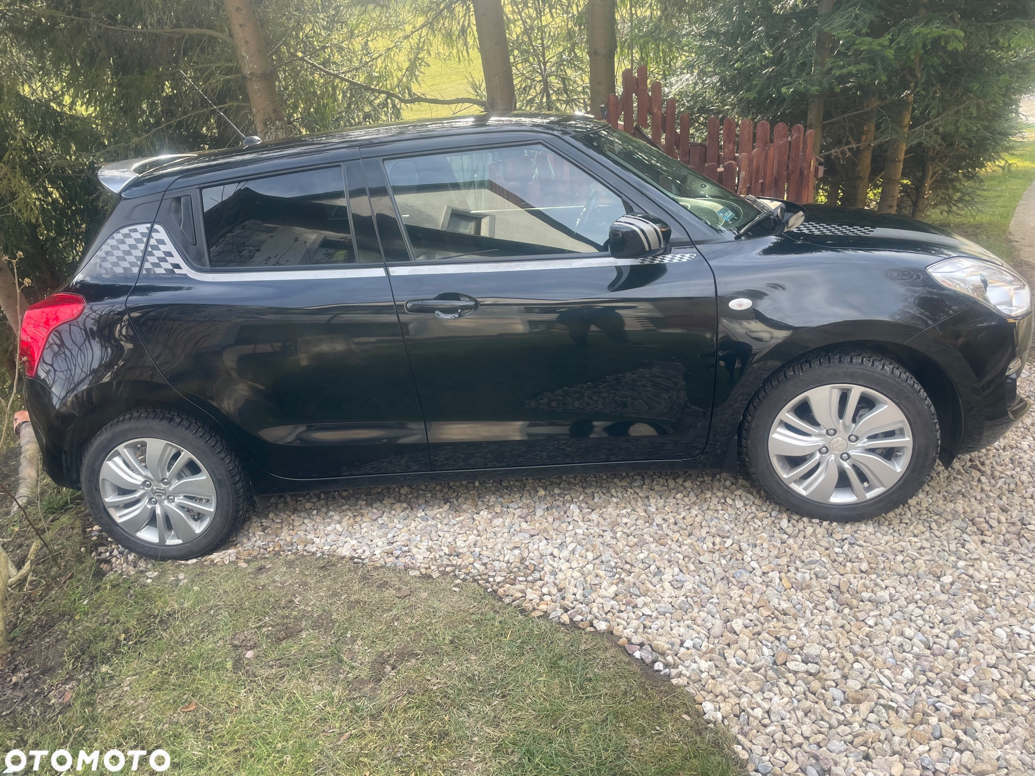 Suzuki Swift 1.0 T Premium Plus - 11