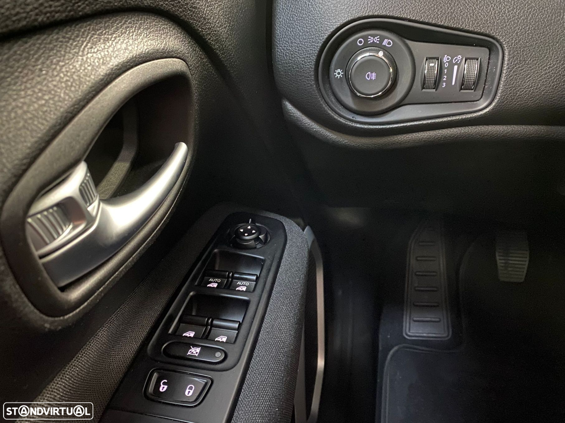 Jeep Renegade 1.0 T Sport - 14