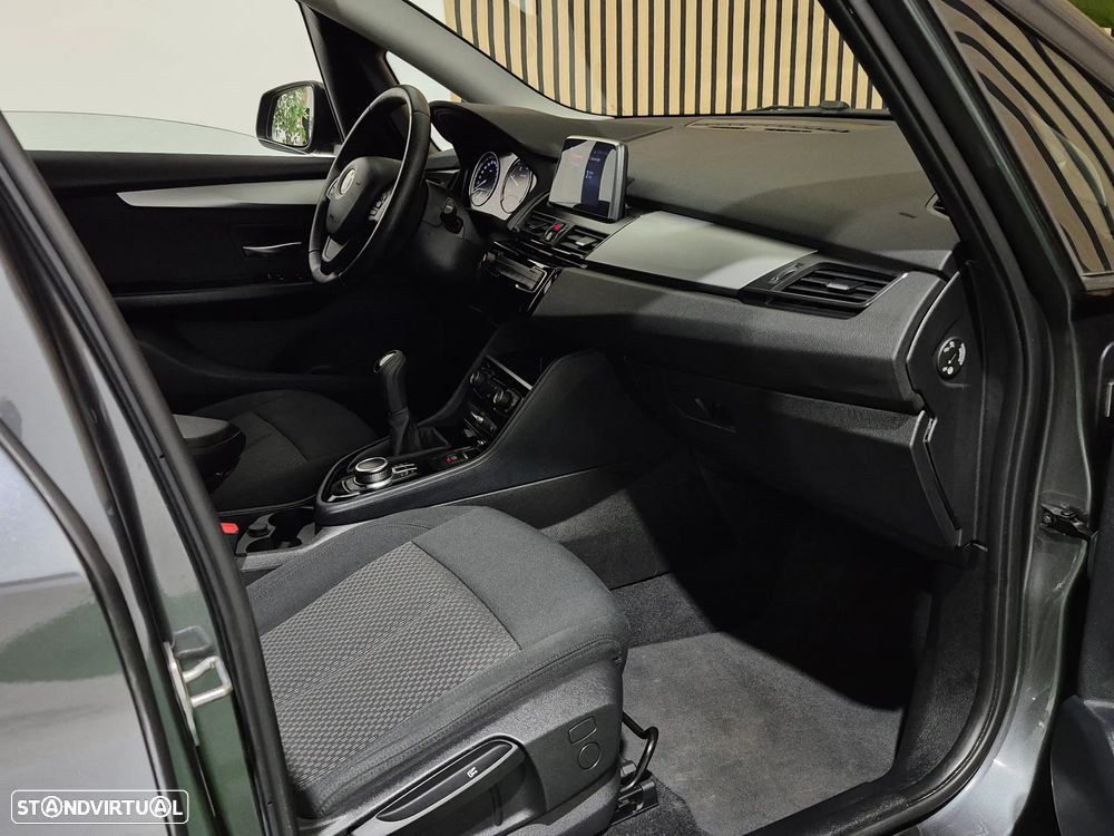 BMW 216 Active Tourer d Advantage - 29