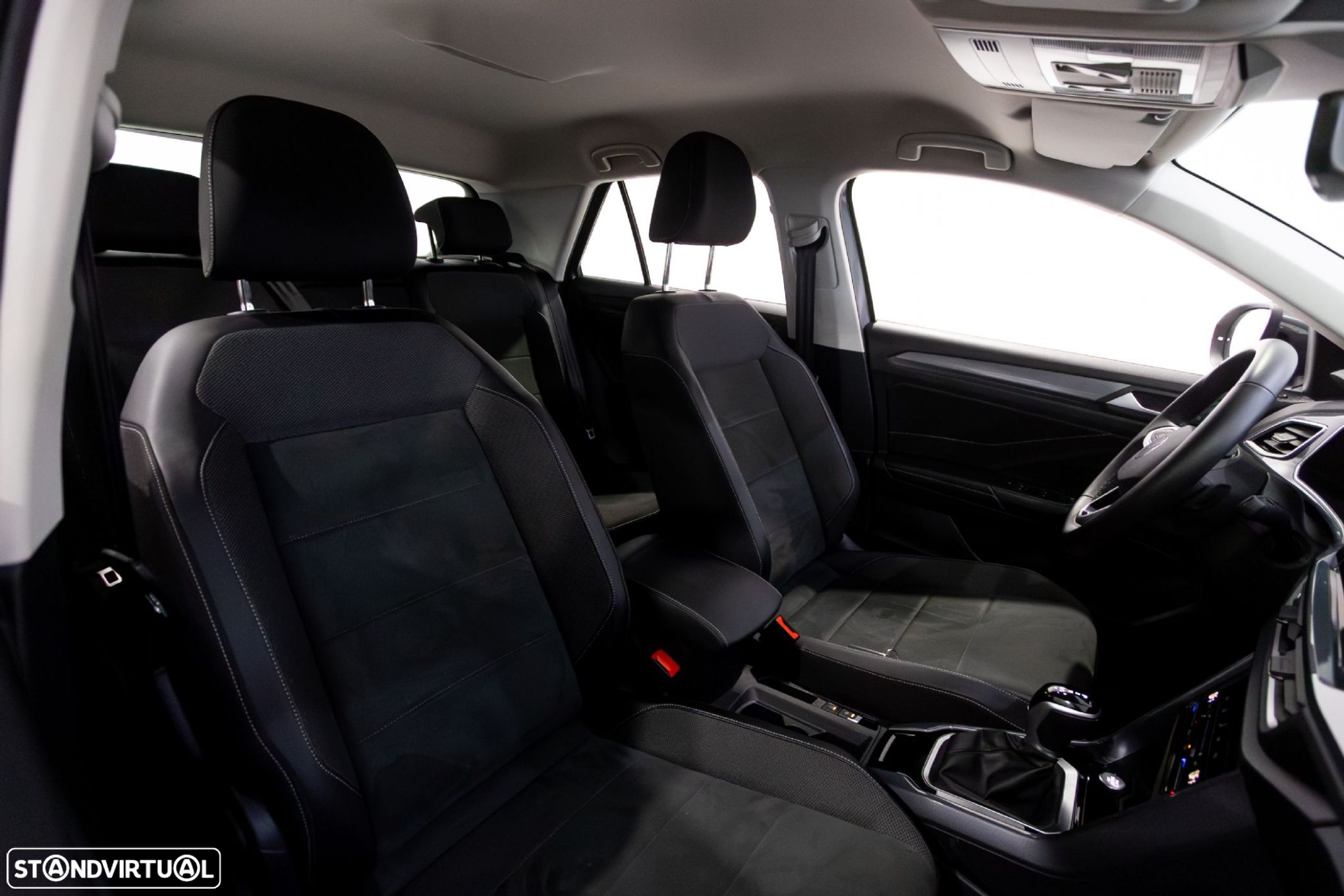 VW T-Roc 1.5 TSI Life DSG - 32