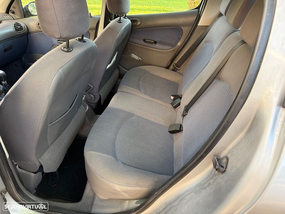 Peugeot 206 1.1 Color Line - 14