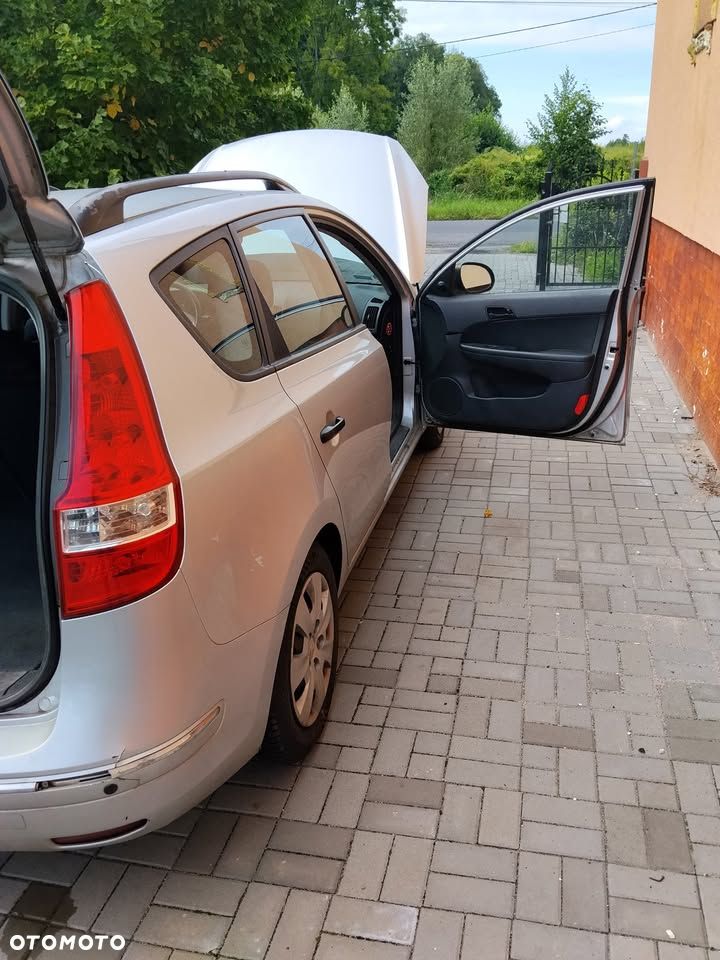 Hyundai i30 1.6 Classic - 9