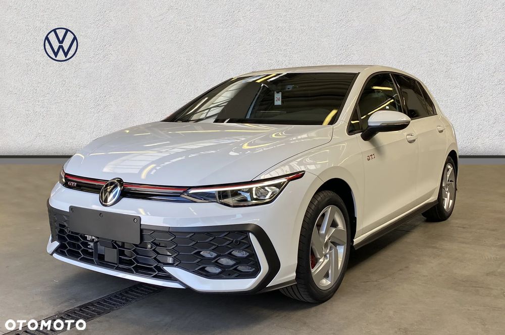 Volkswagen Golf - 2
