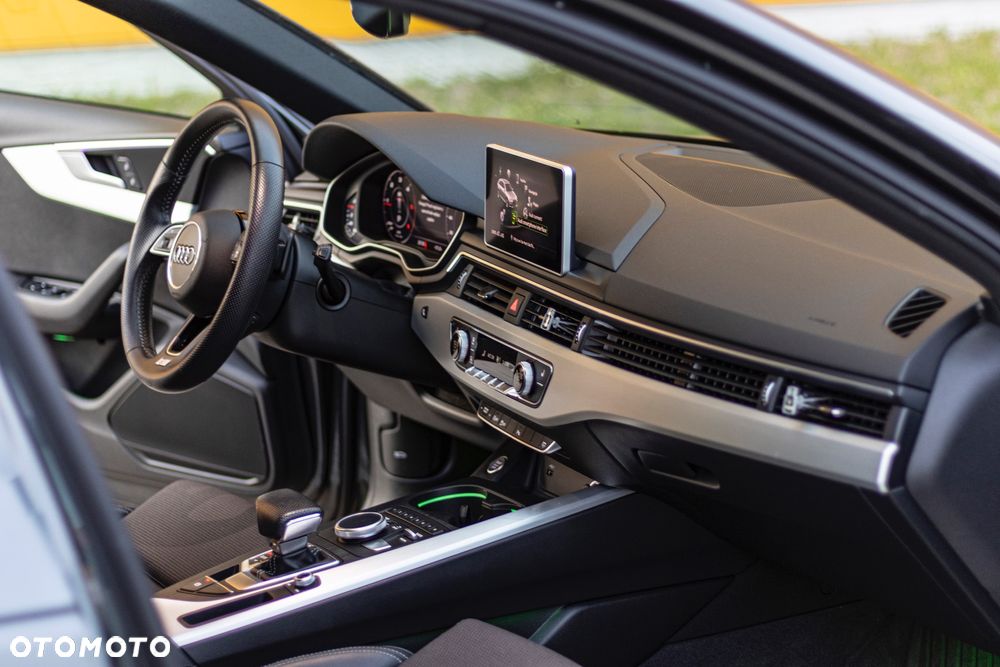 Audi A4 Avant 2.0 TDI S tronic - 20