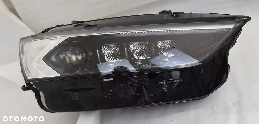 LAMPA PRAWA PRZEDNIA PRZÓD CITROEN DS7 2017- 9831755680 - 2