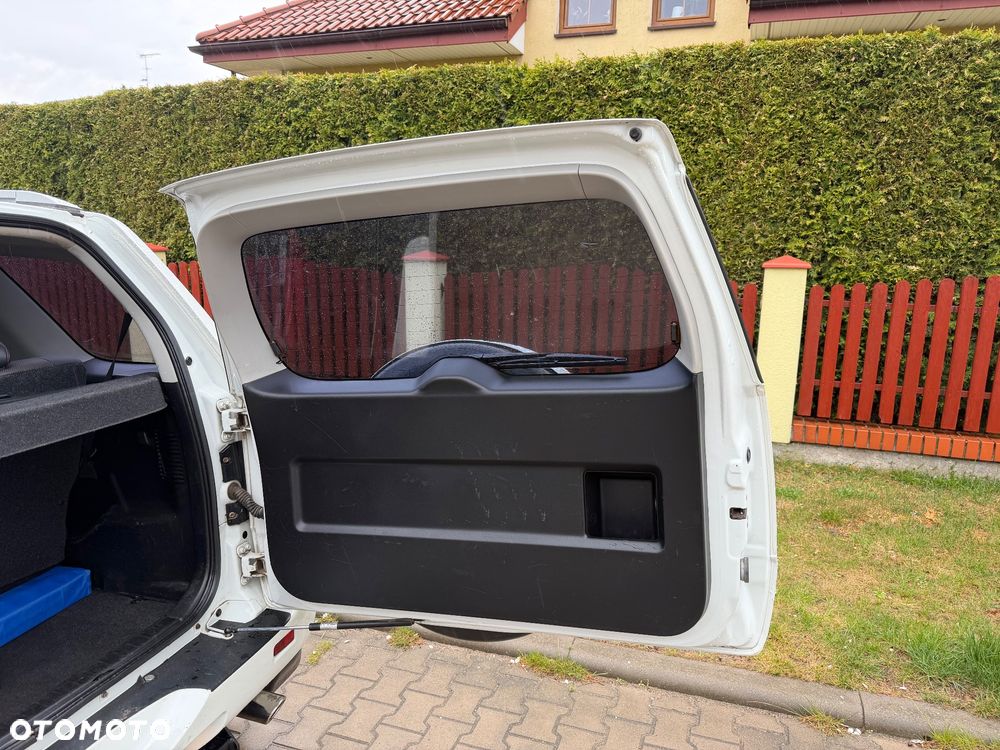 Suzuki Grand Vitara 1.6 Black&White - 19