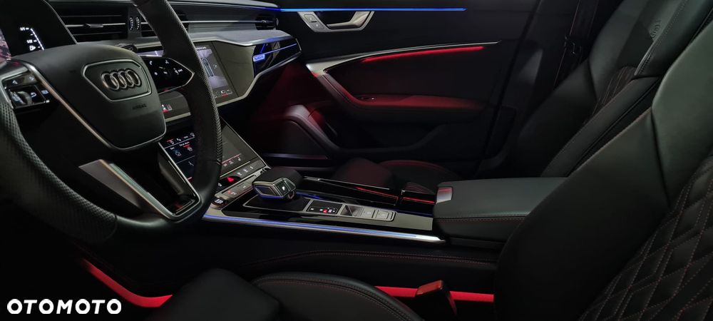 Audi S6 Avant - 24