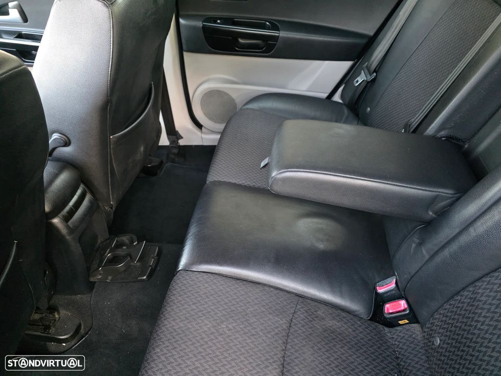 Kia Ceed SW 1.6 CRDi TX - 13