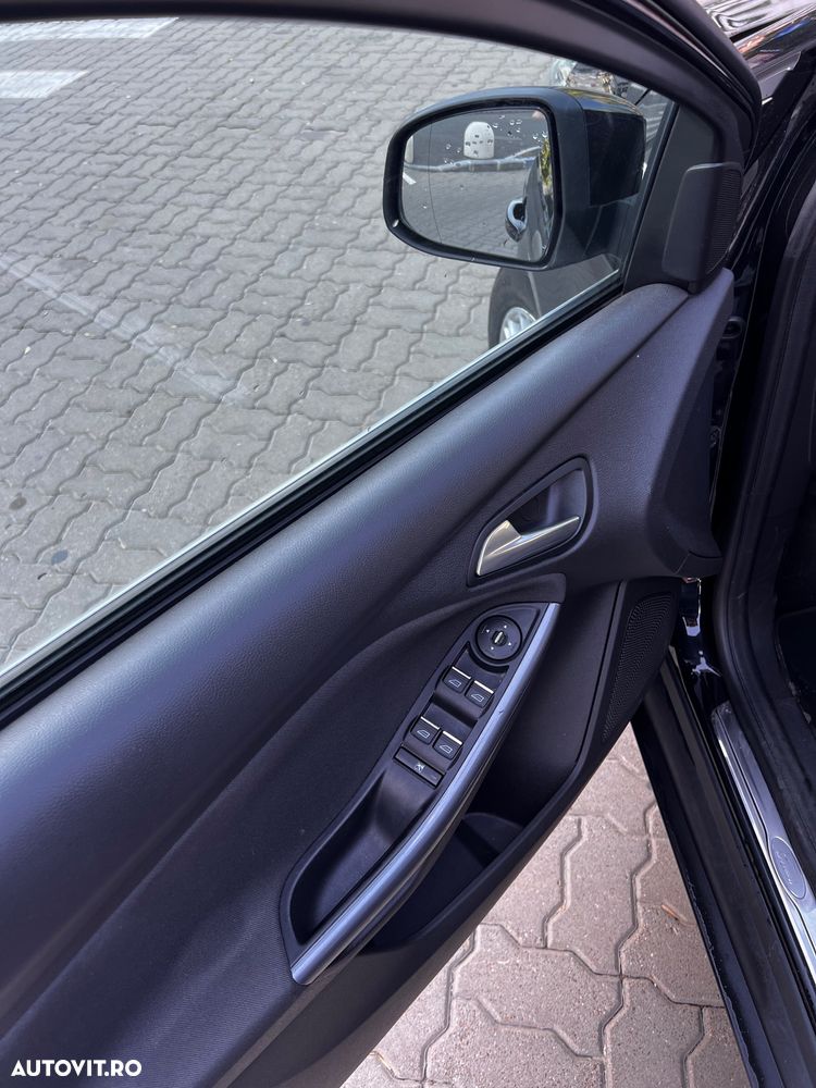 Ford Focus 1.6 TDCi DPF Start-Stopp-System Titanium - 8