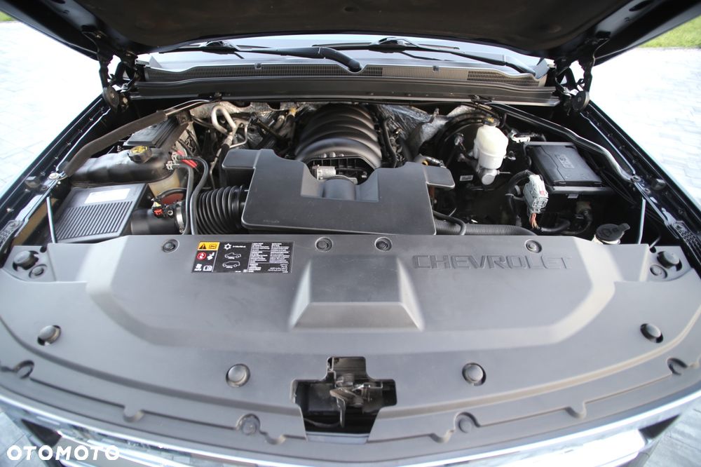 Chevrolet Suburban - 28