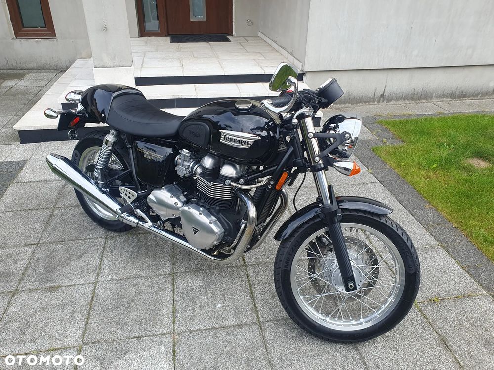 Triumph Thruxton - 9