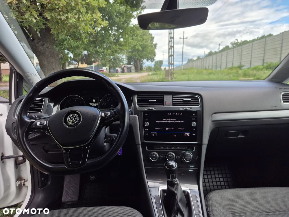 Volkswagen Golf 1.6 TDI BMT Comfortline - 11
