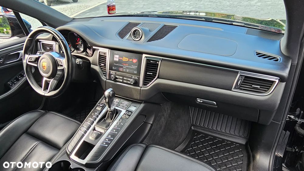 Porsche Macan Standard - 12