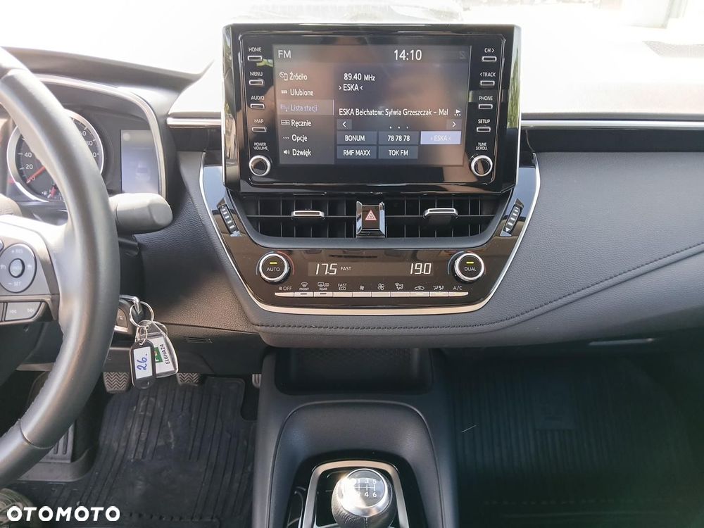 Toyota Corolla - 22