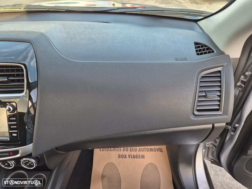 Mitsubishi ASX 1.6 DI-D Intense Black Edition - 42