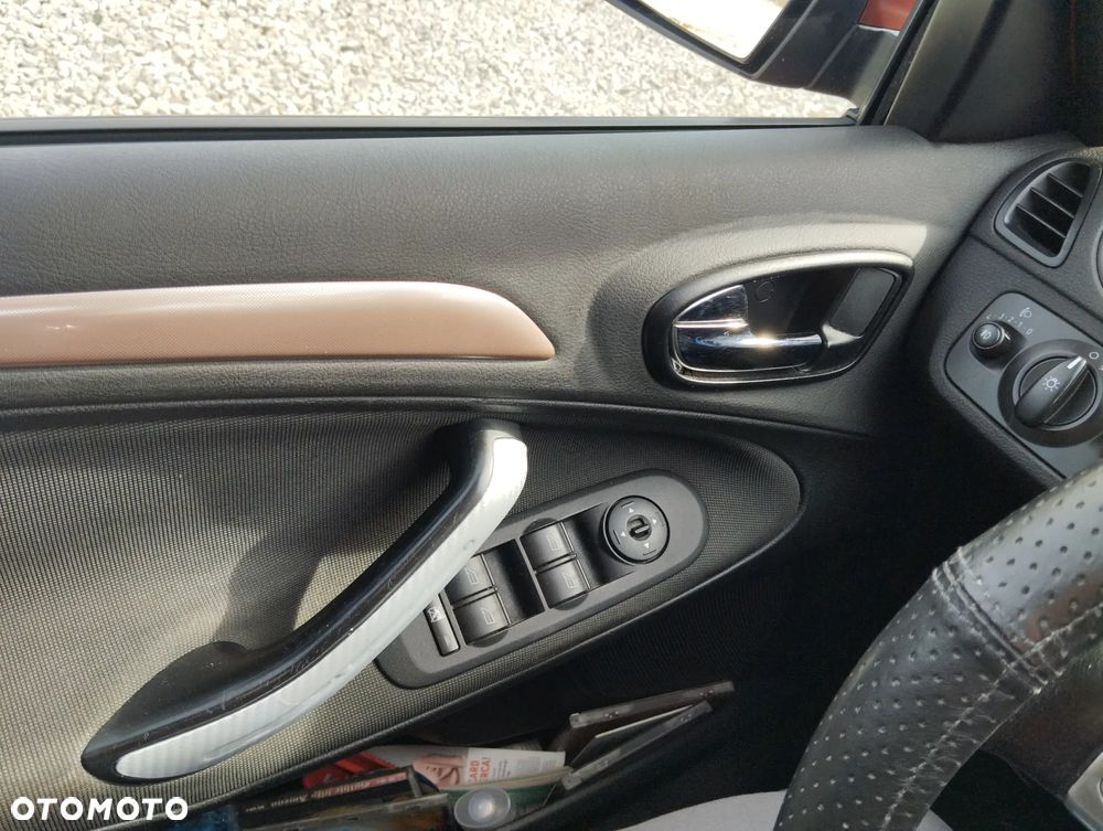 Ford S-Max 2.0 TDCi DPF Trend - 33