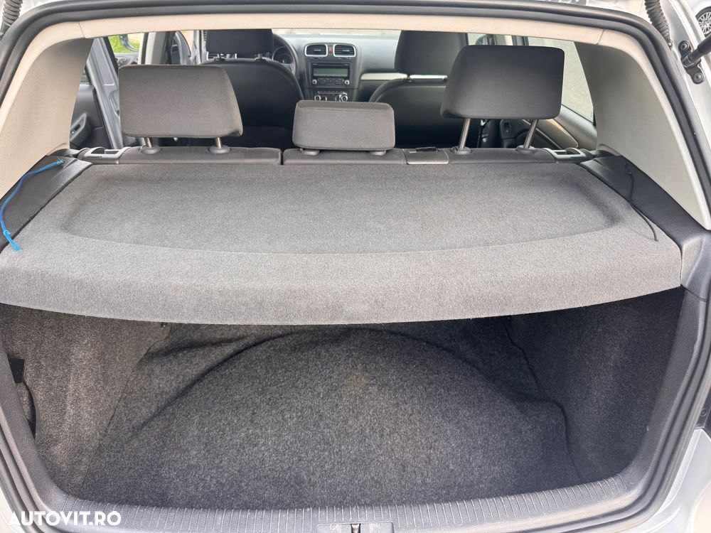 Volkswagen Golf - 14