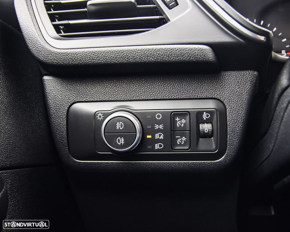 Ford Kuga 1.5 TDCi EcoBlue Titanium - 26