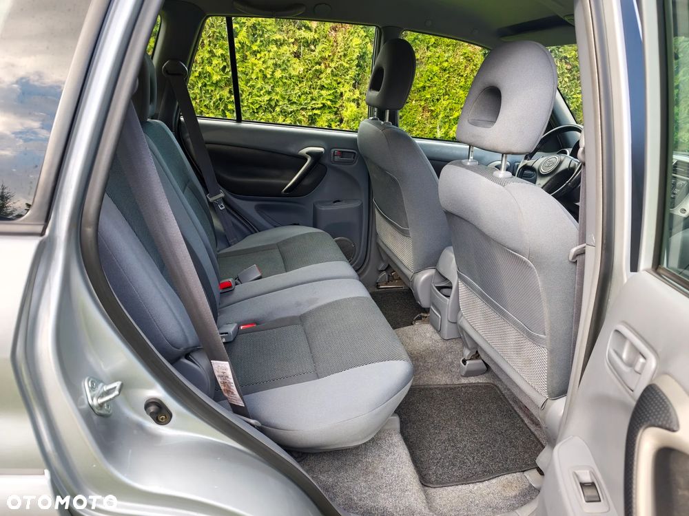 Toyota RAV4 - 7