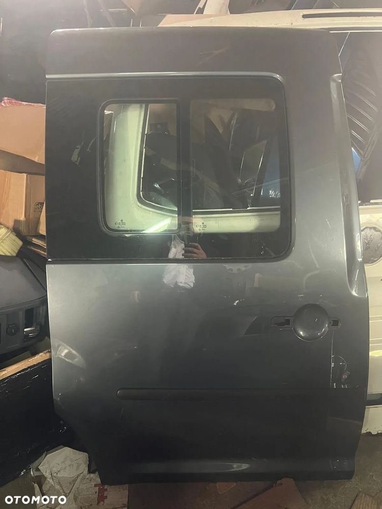VW Caddy III LIFE 2004-2015 Drzwi Prawe Przesuwne Szyba