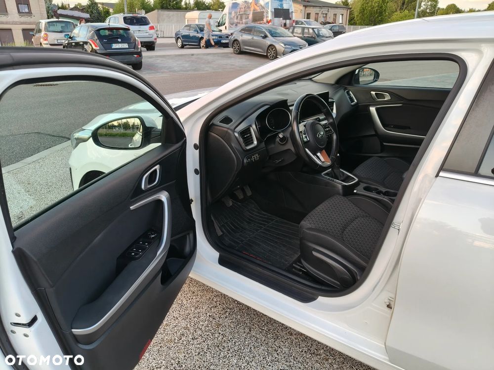 Kia Ceed 1.4 T-GDI L Business Line - 19