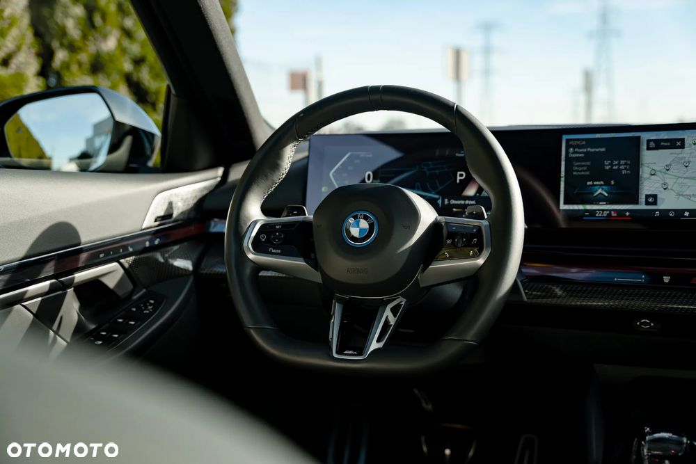 BMW Seria 5 2023 photo 3