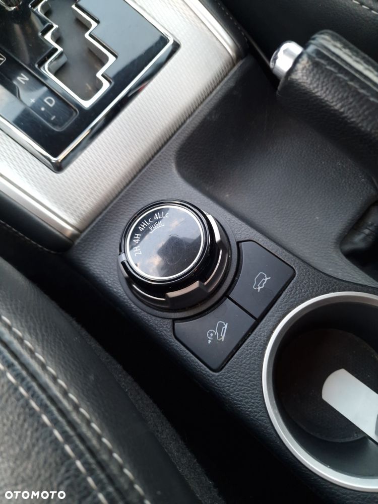 Mitsubishi L200 2.2 d DC Instyle Plus - 10