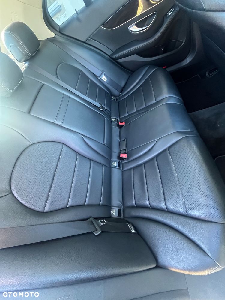 Mercedes-Benz Klasa C 300 7G-TRONIC - 29