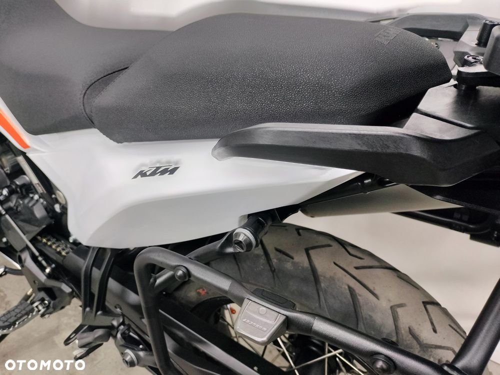 KTM Adventure - 25