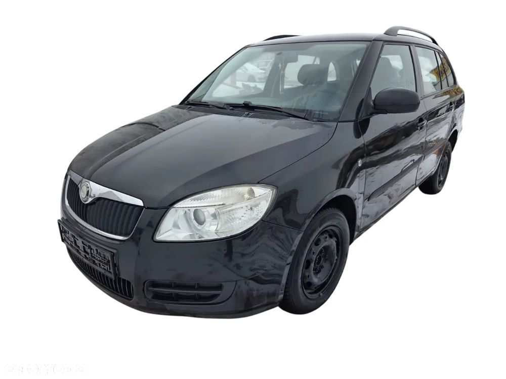 Skoda Fabia Kombi 2008 Silnik 1.4i 16V (BXW) 85 KM (63 kW) 9910 Na części silnik, maska,  drzwi, błotnik, lampa