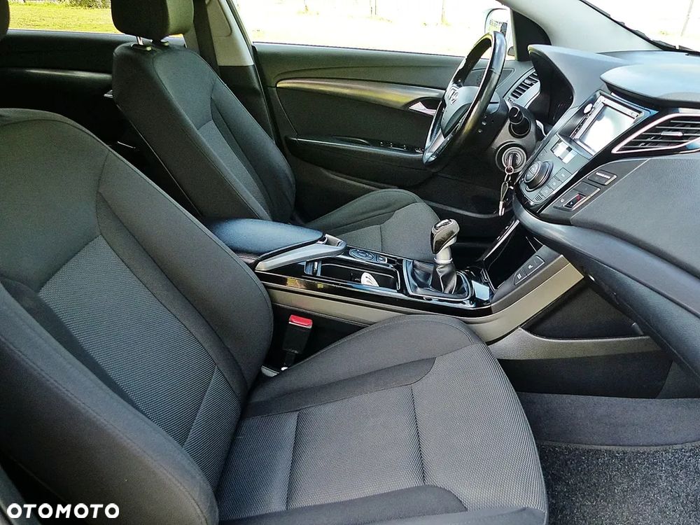 Hyundai i40 Kombi blue 1.7 CRDi Style - 26