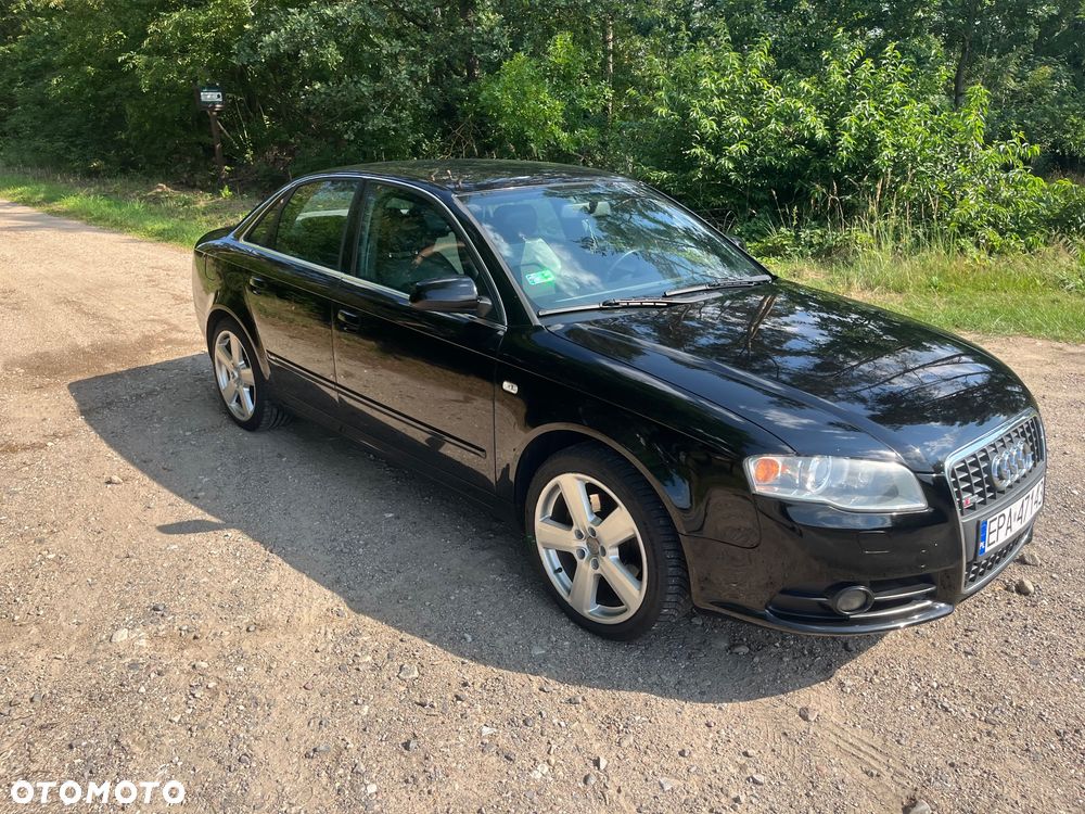 Audi A4 Limousine - 4